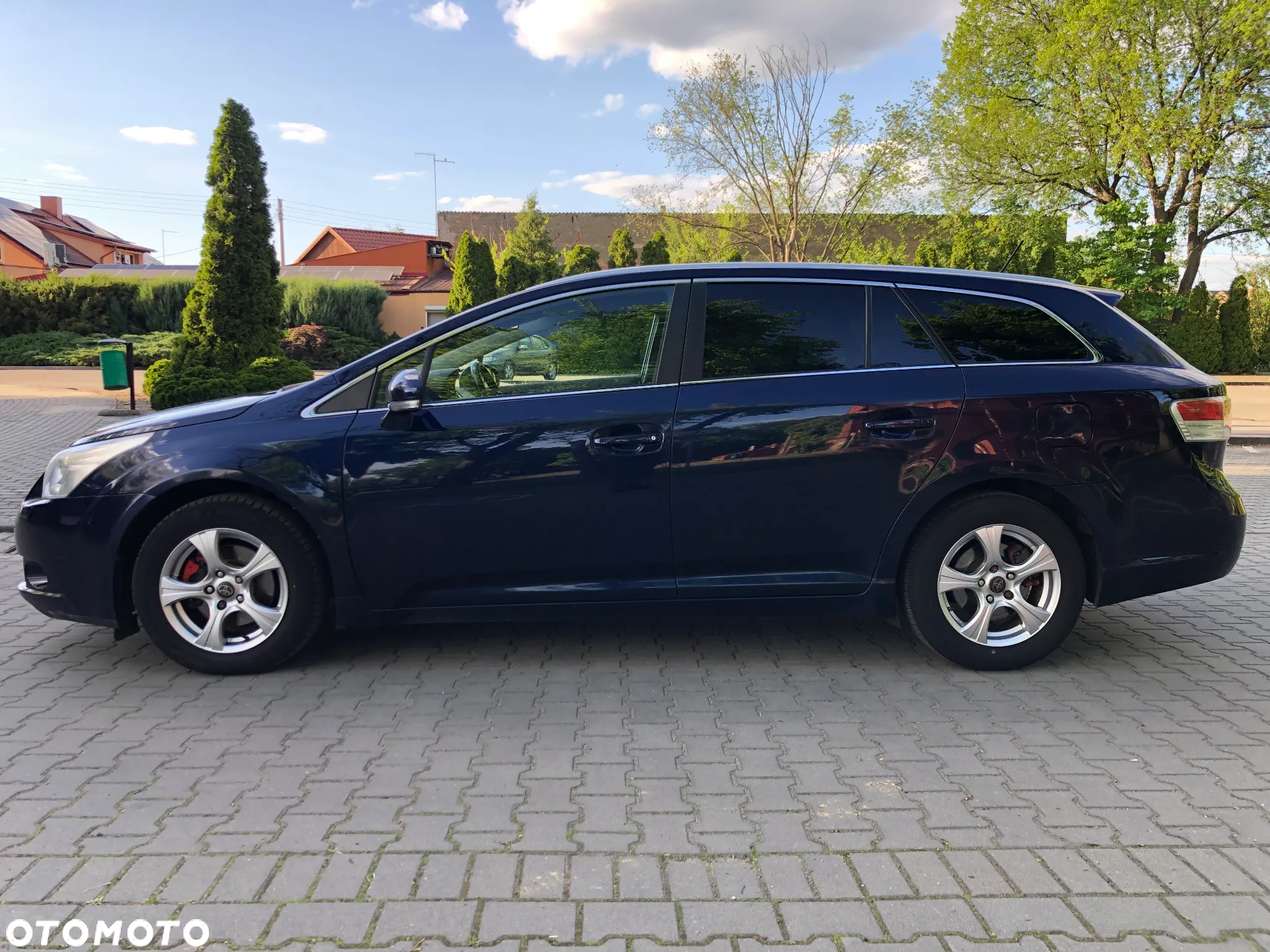 Toyota Avensis Combi 2.0 D-4D - 2