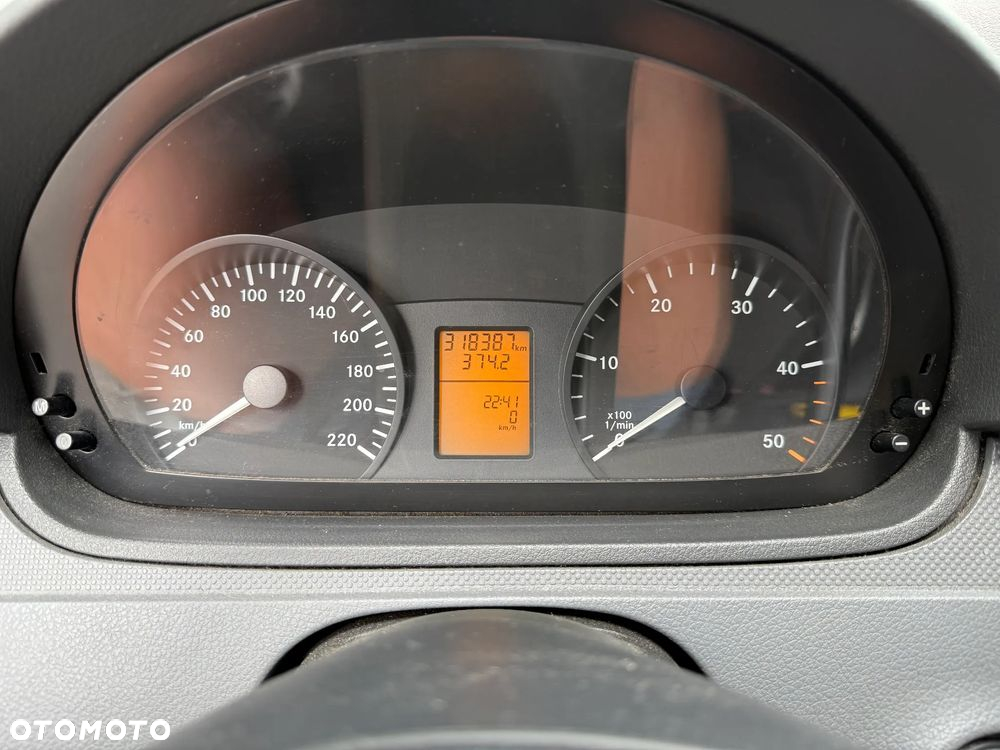 Mercedes-Benz Vito - 8