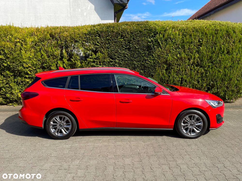 Ford Focus 1.5 EcoBlue Start-Stopp-System TITANIUM - 2