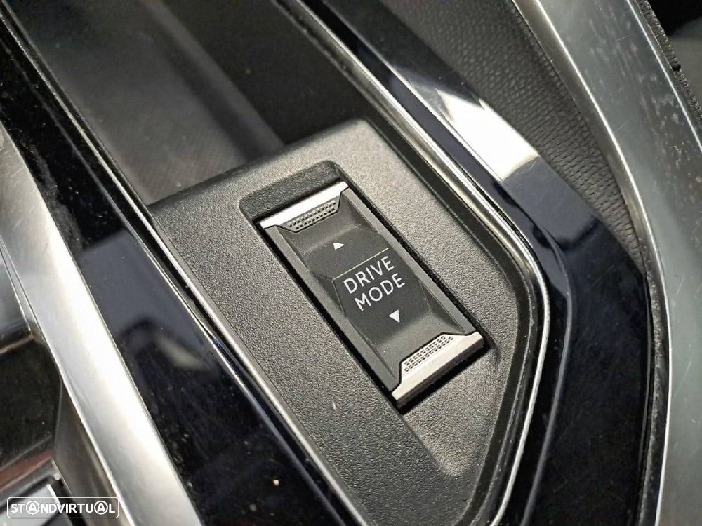 Peugeot 3008 1.5 BlueHDi Allure Pack EAT8 - 24