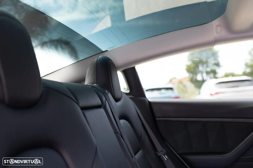 Tesla Model 3 - 13