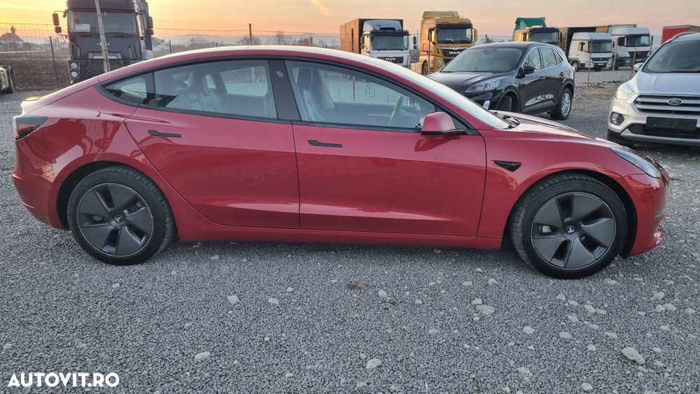 Tesla Model 3 Langstreckenbatterie Allradantrieb Dual Motor - 17