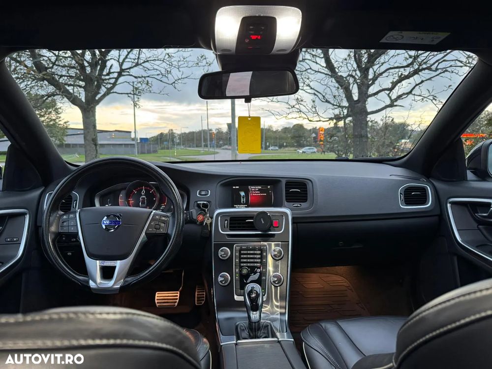 Volvo S60 D4 AWD Geartronic RDesign - 9