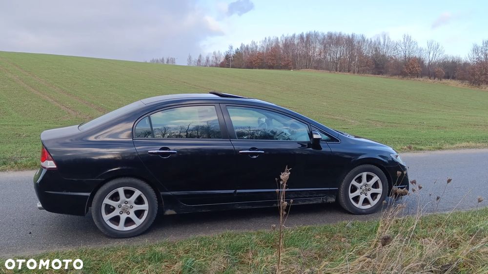 Honda Civic 1.8 Executive - 19