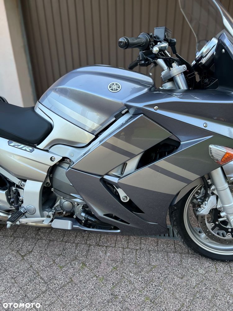 Yamaha FJR - 12
