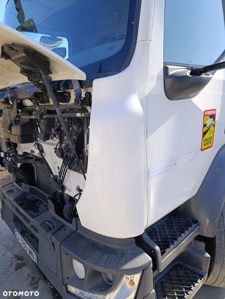 OWIEWKA LEWA POLIK NAROŻNIK LEWY RENAULT GAMA D - 1