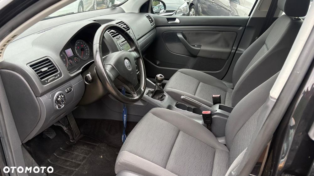 Volkswagen Golf 1.6 FSI Tour Edition - 15
