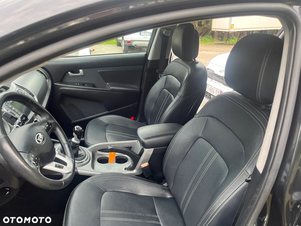 Kia Sportage 2.0 CRDI 4WD Dream-Team Edition - 27