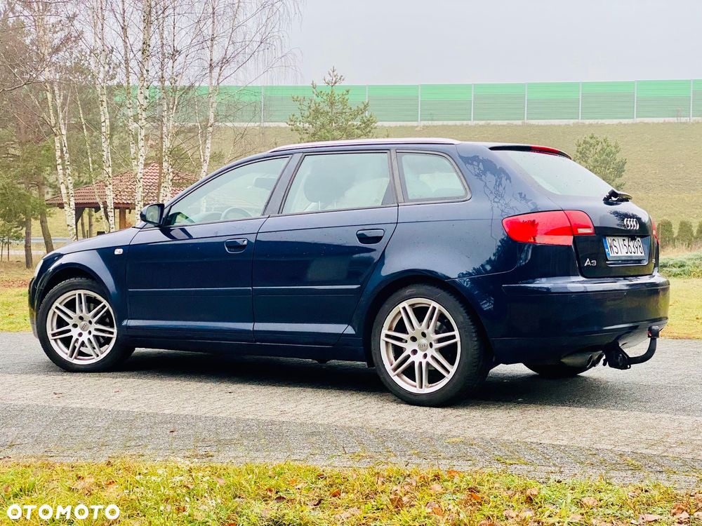 Audi A3 Sportback 2.0 FSI Ambiente - 9