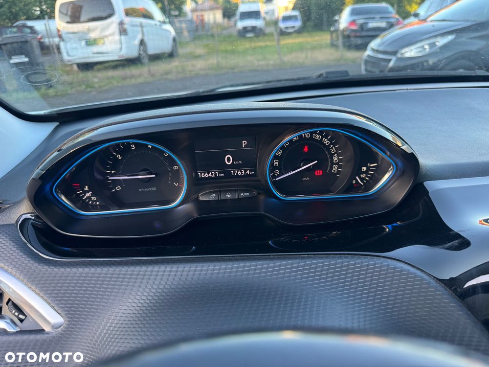 Peugeot 2008 1.6 VTi Allure - 29
