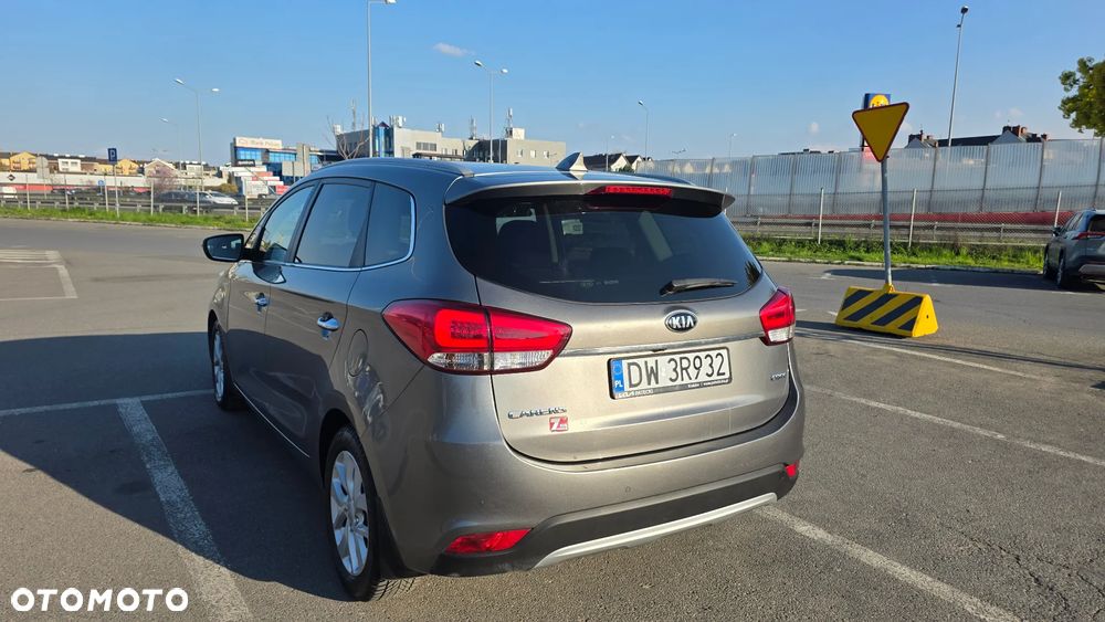 Kia Carens 1.7 CRDi Business Line 7os 7DCT - 2