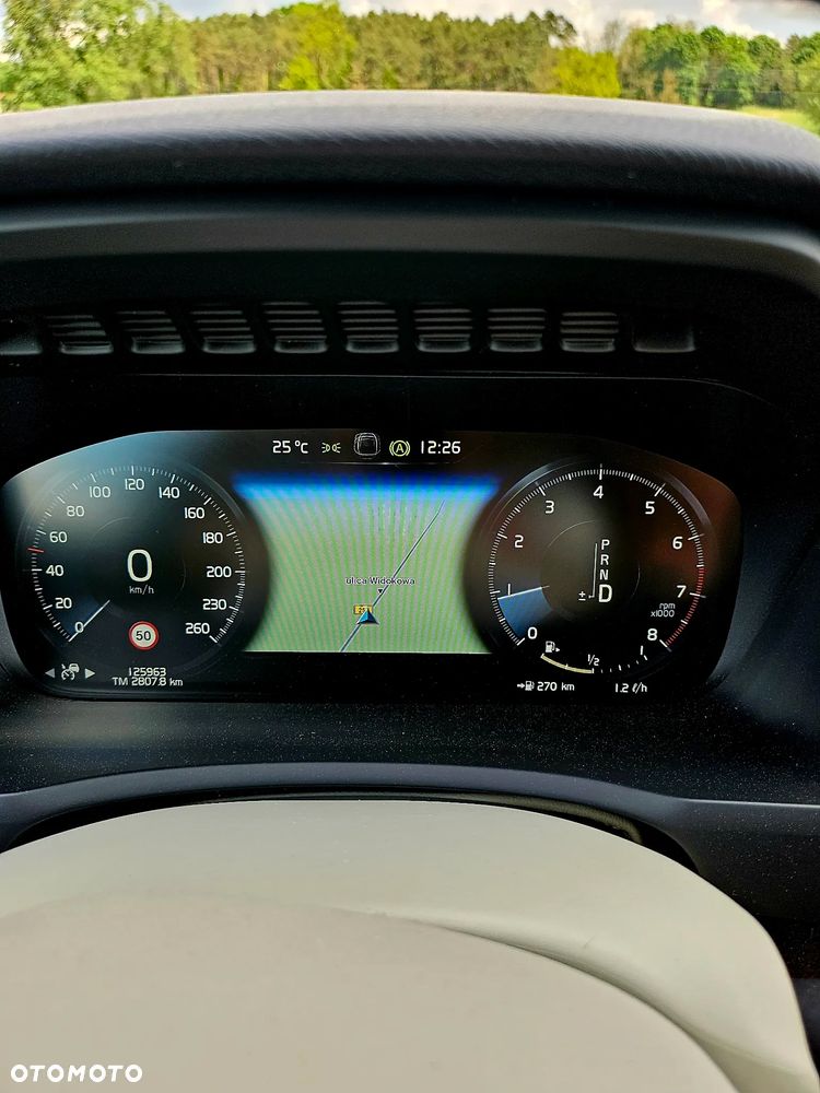 Volvo XC 90 T6 AWD Momentum 7os - 25