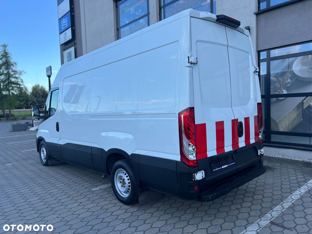Iveco DAILY 35s18 L3H2 - 19