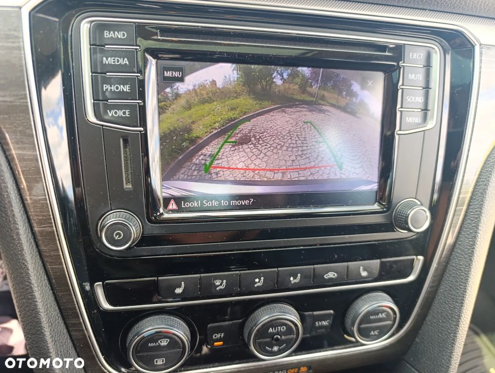 Volkswagen Passat 1.8 TSI BMT Highline DSG - 23