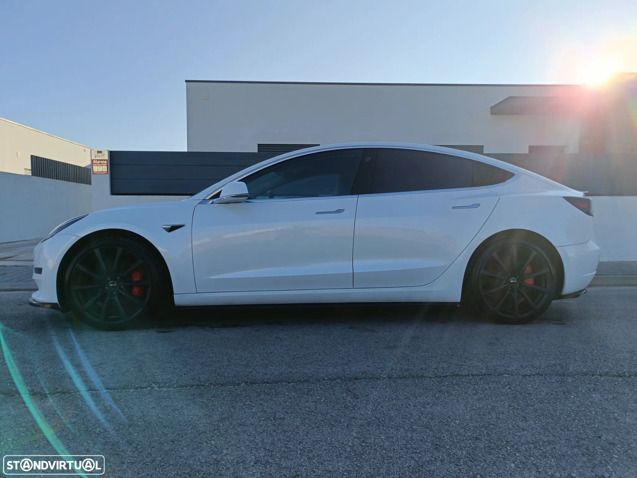 Tesla Model 3 Long Range AWD Dual Motor Performance - 3