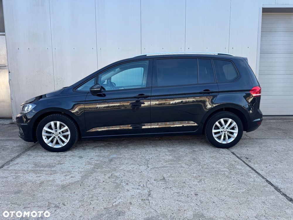 Volkswagen Touran - 3