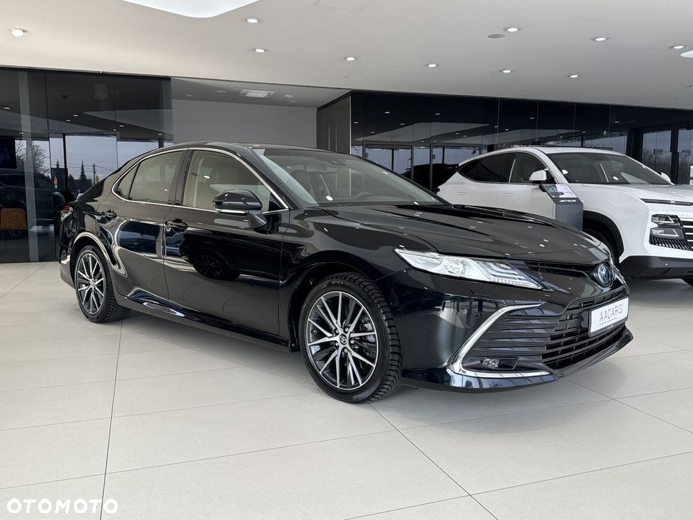 Toyota Camry - 6