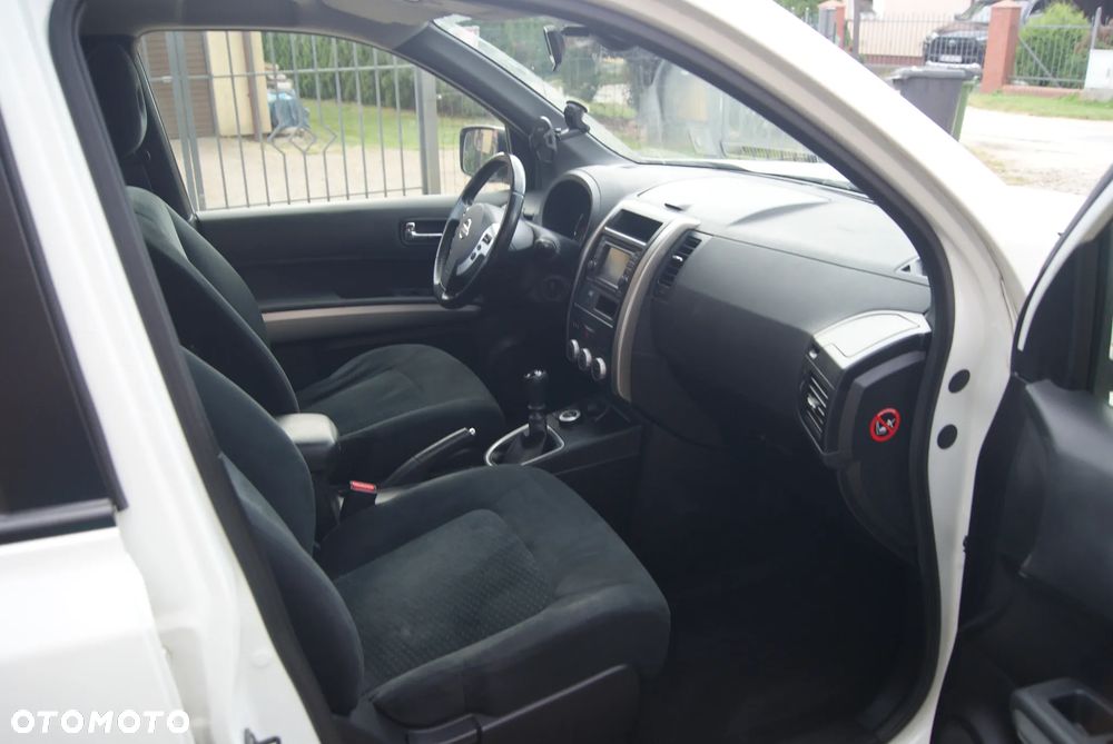 Nissan X-Trail 2.0 dCi 4x4 DPF LE - 13