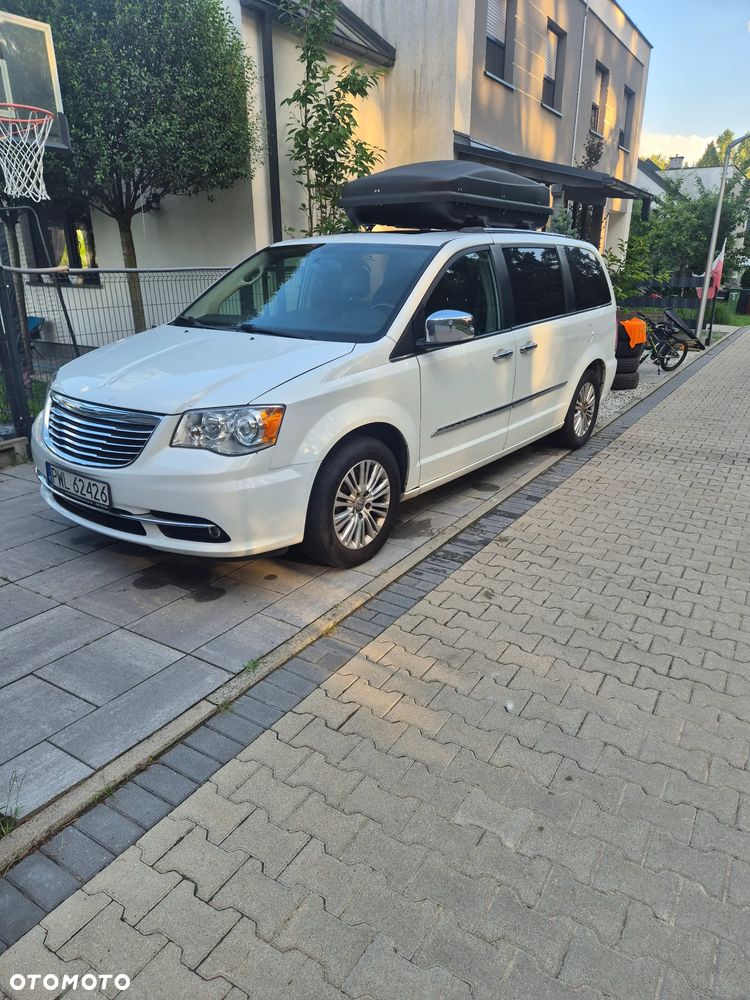 Chrysler Town & Country 3.6 Limited - 1