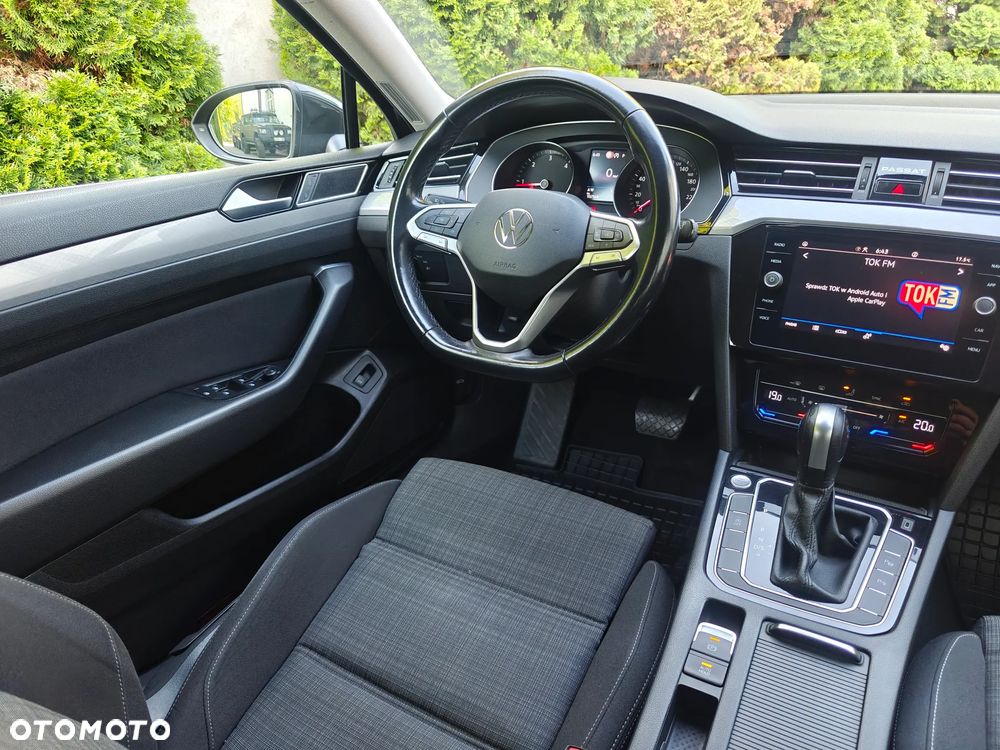 Volkswagen Passat 2.0 TDI SCR DSG Comfortline - 27