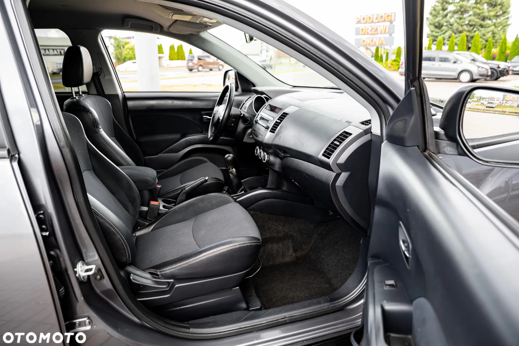 Peugeot 4007 7-Sitzer Sport - 30