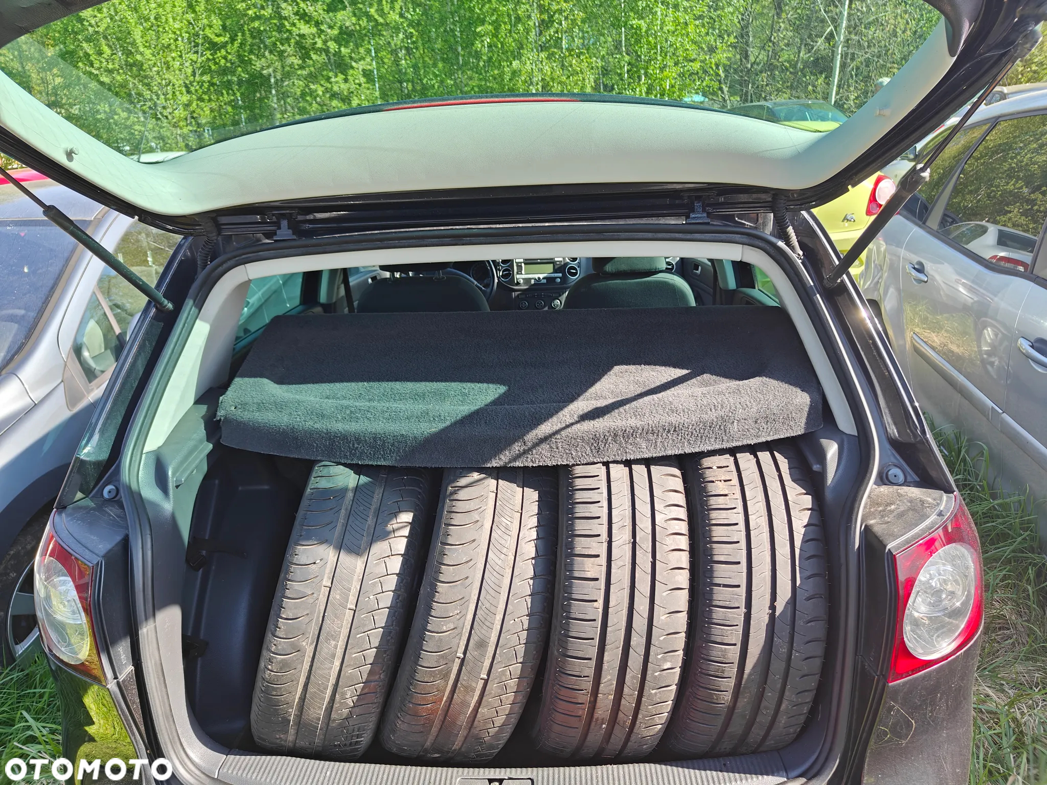 Volkswagen Golf Plus 1.6 FSI Tour Edition - 24
