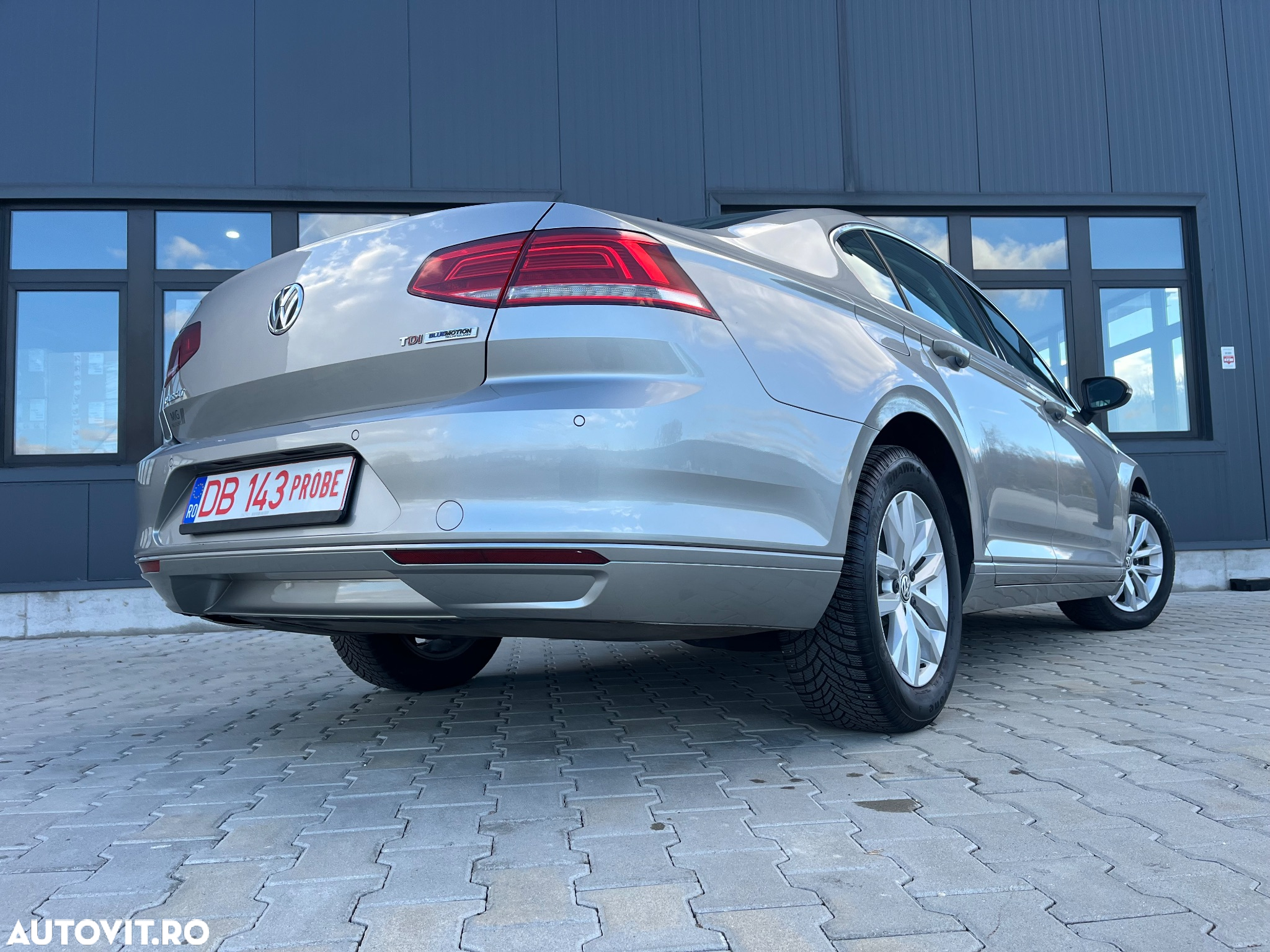 Volkswagen Passat 1.6 TDI (BlueMotion Technology) DSG Comfortline - 39