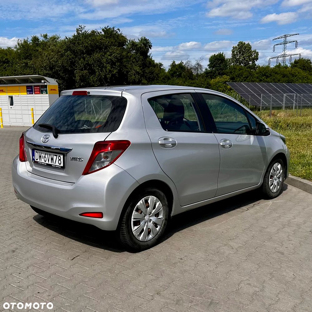 Toyota Yaris 1.33 Premium - 9