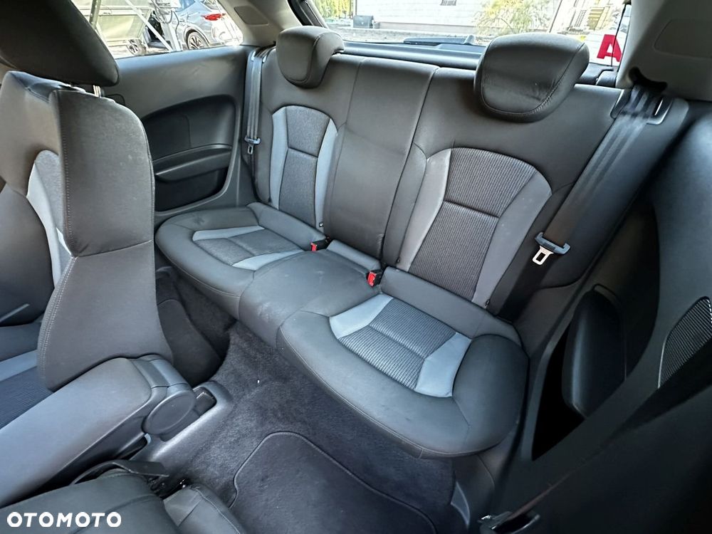 Audi A1 3-drzwiowe 1.0 TFSI ultra S tronic design - 17
