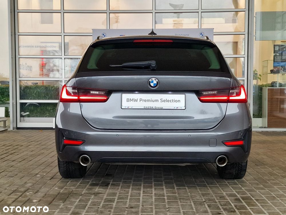 BMW Seria 3 320i Sport Line - 12