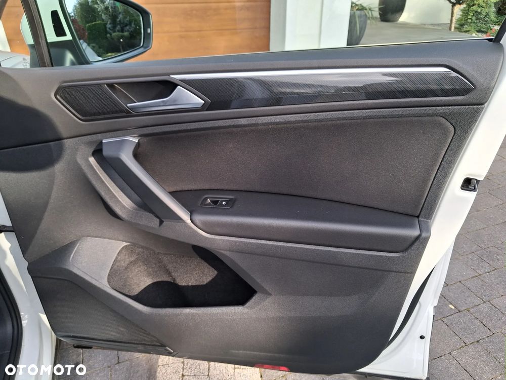 Volkswagen Tiguan 2.0 TDI Elegance DSG - 6