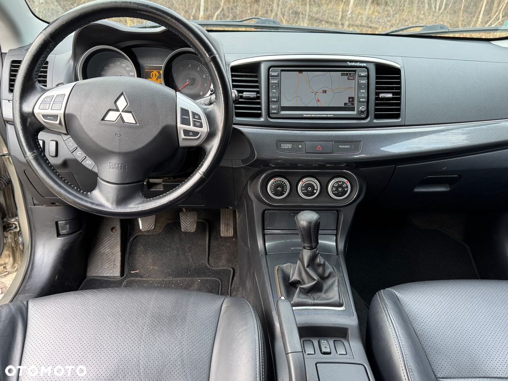 Mitsubishi Lancer 1.8 Invite - 16