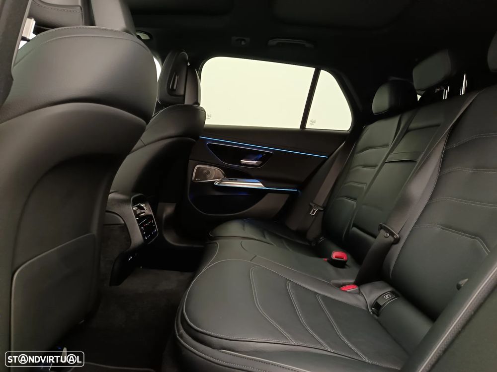 Mercedes-Benz E 300 Standard - 29