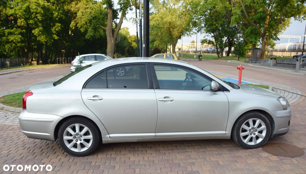 Toyota Avensis 2008 photo 4