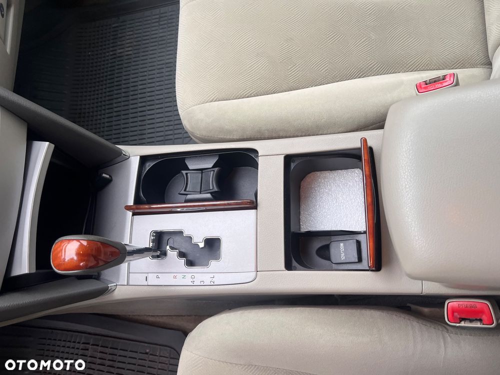 Toyota Camry - 7
