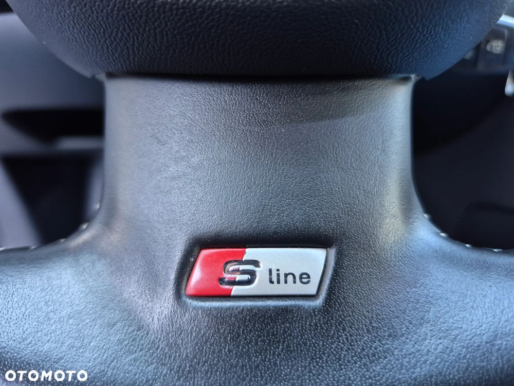 Audi A3 Sportback 2.0 TDI DPF S line Sportpaket - 19