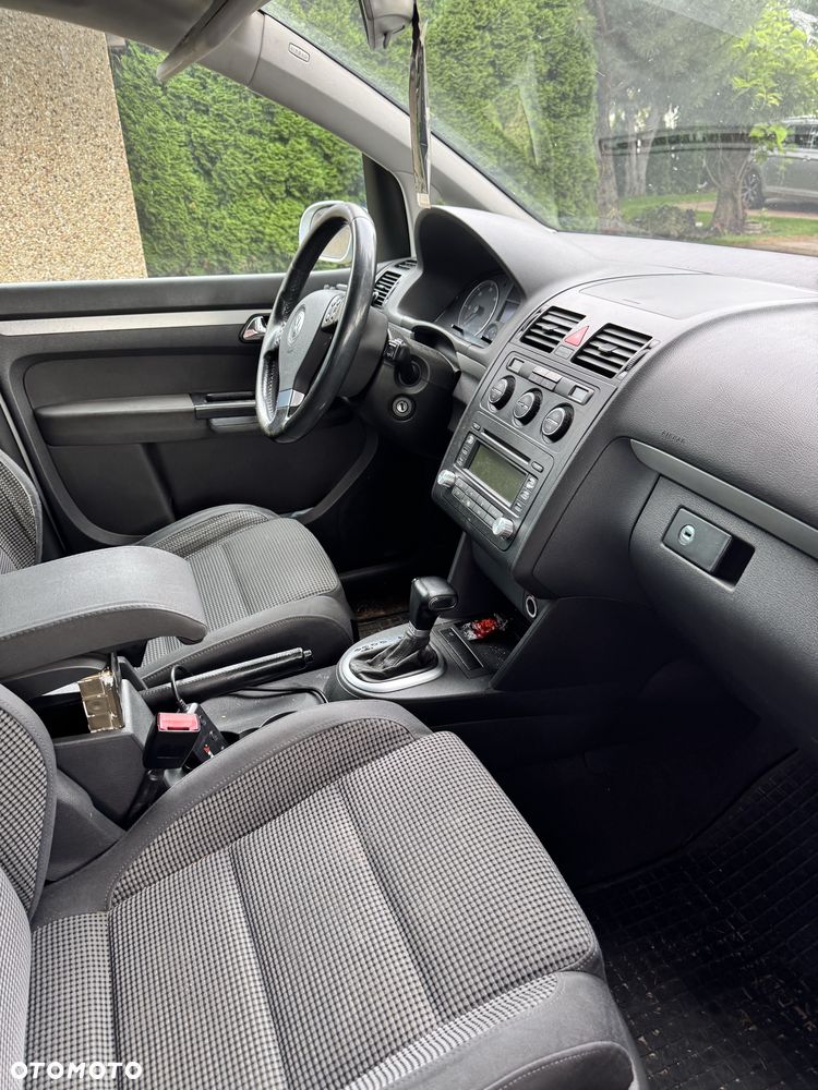 Volkswagen Touran - 7