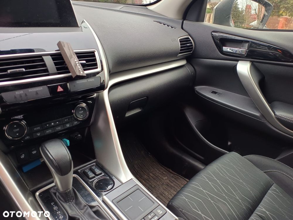 Mitsubishi Eclipse Cross 1.5 T Intense CVT - 2