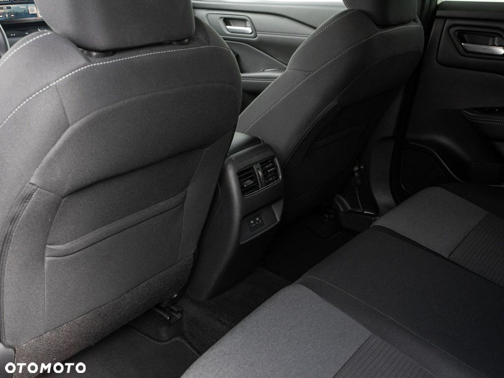 Nissan Qashqai 1.3 DIG-T MHEV N-Connecta Xtronic - 24