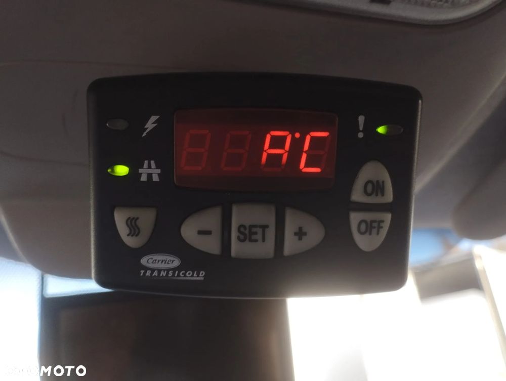 Renault Trafic Chłodnia 125KM 2 zasilania chłodni - 17