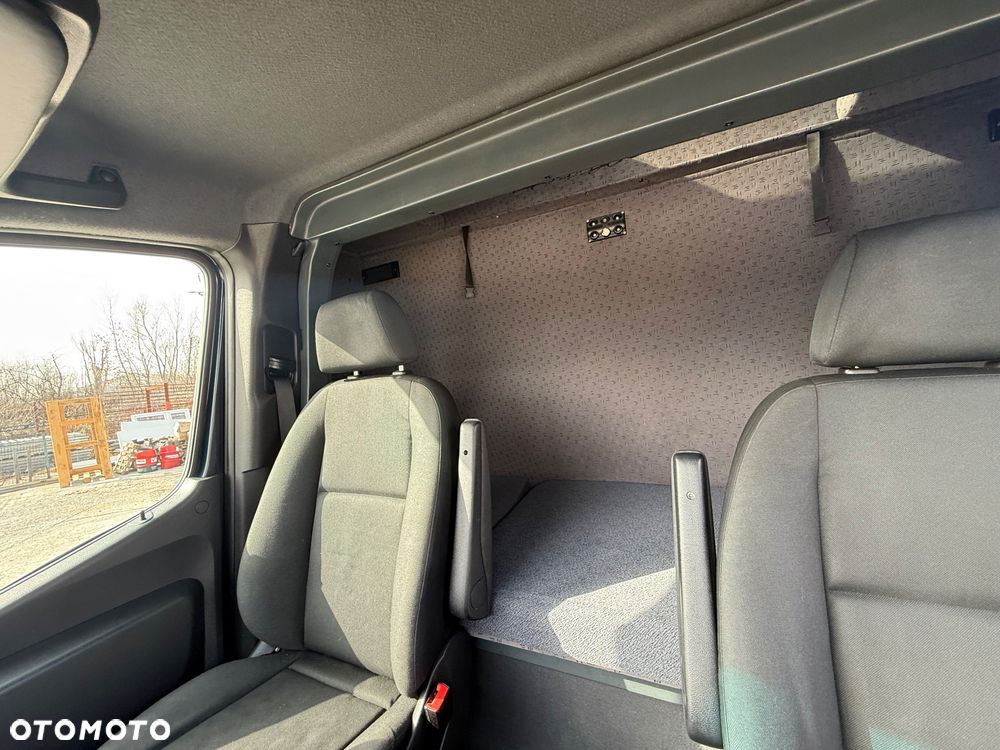 Mercedes-Benz Sprinter 319 - 11