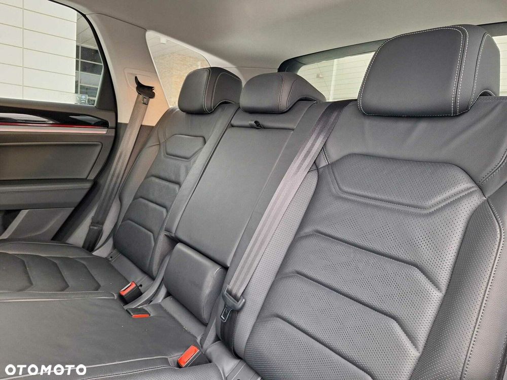 Volkswagen Touareg - 27