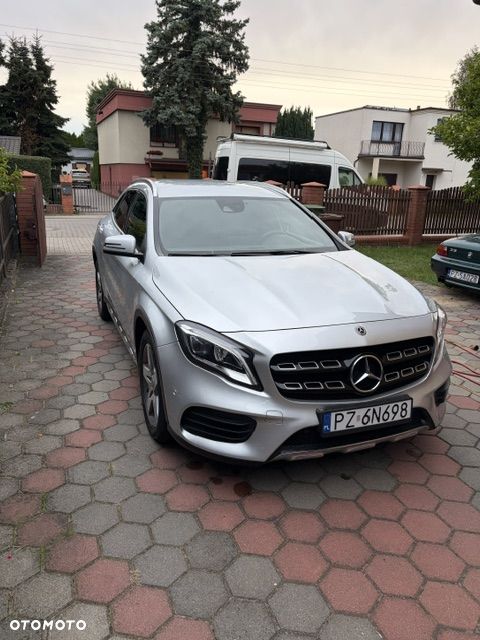 Mercedes-Benz GLA 200 7G-DCT AMG Line - 1