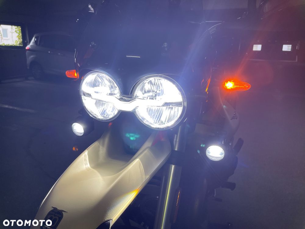 Moto Guzzi V85 - 29