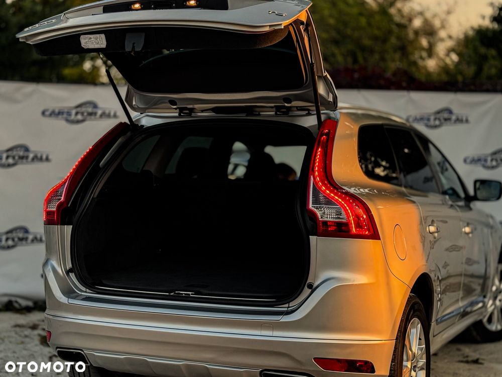 Volvo XC 60 T5 Momentum - 11
