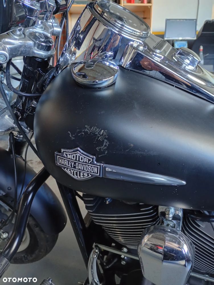 Harley-Davidson Dyna Fat Bob - 6