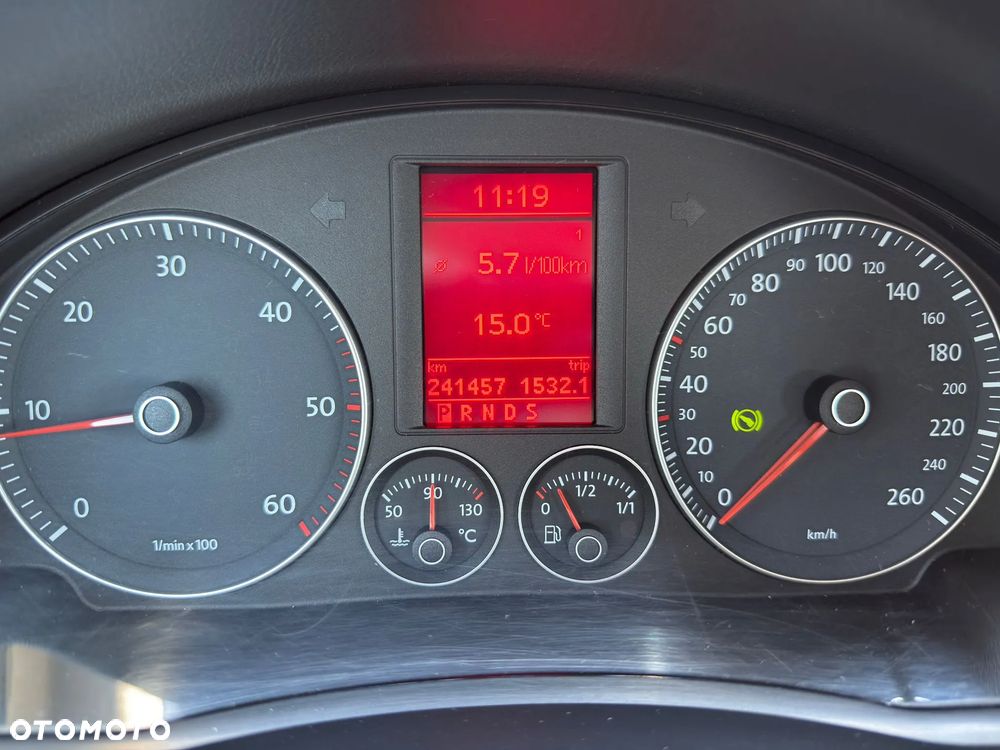 Volkswagen Golf Plus 1.9 TDI DSG United - 23