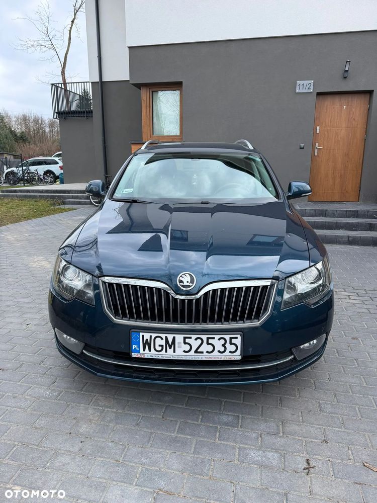 Skoda Superb 2.0 TDI 4x4 Elegance DSG - 2