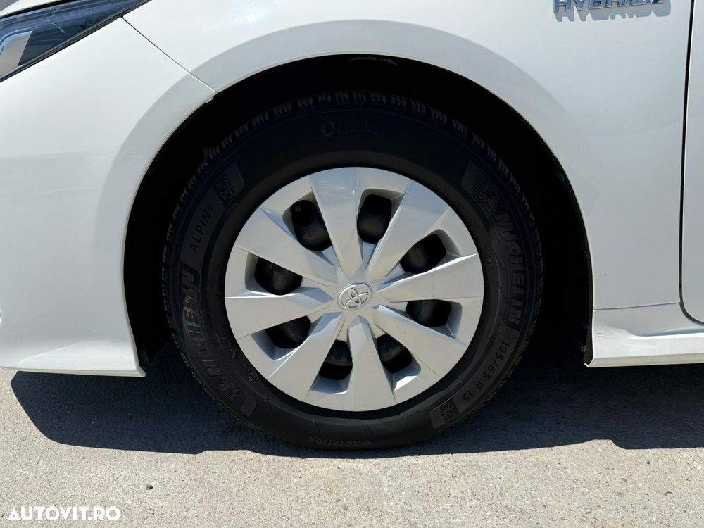 Toyota Corolla 1.8 HSD Business - 11