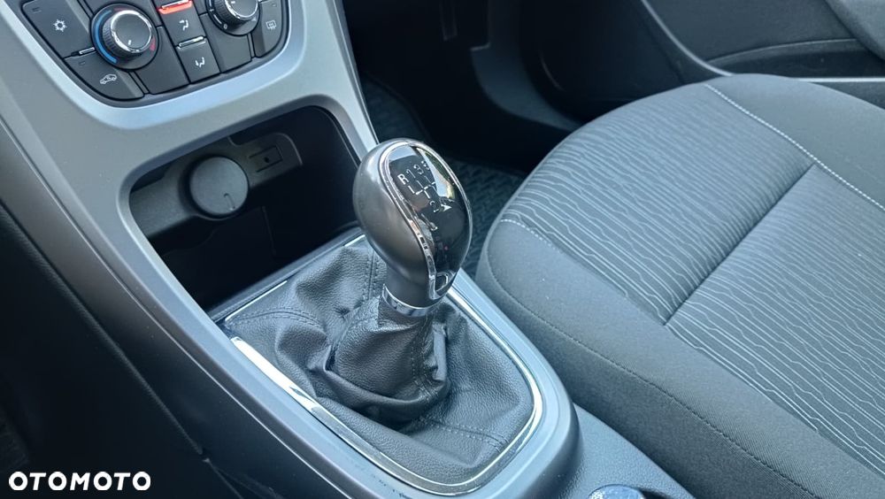 Opel Astra 1.4 T Enjoy EU6 - 12